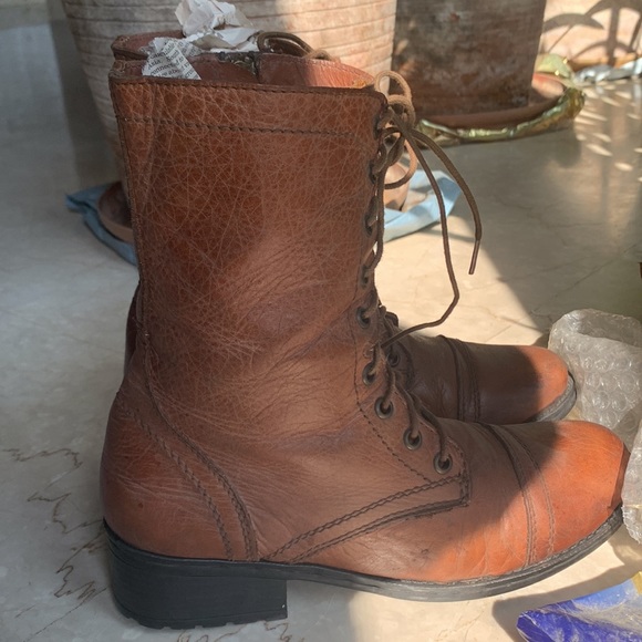 STEVE MADDEN BOOTS: red/deep pink color. stylish with laces; wear with zips - Picture 3 of 15